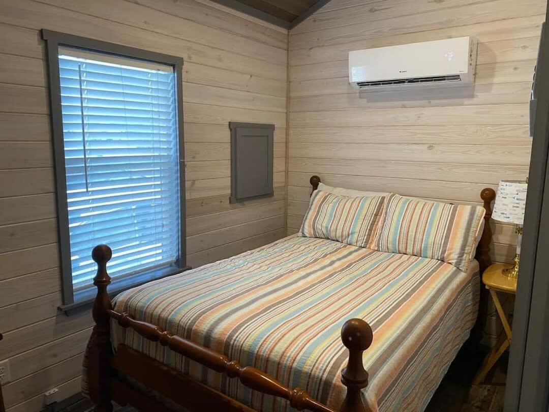 Surf City 2Br Park Home With Waterfront View And Parking 외부 사진