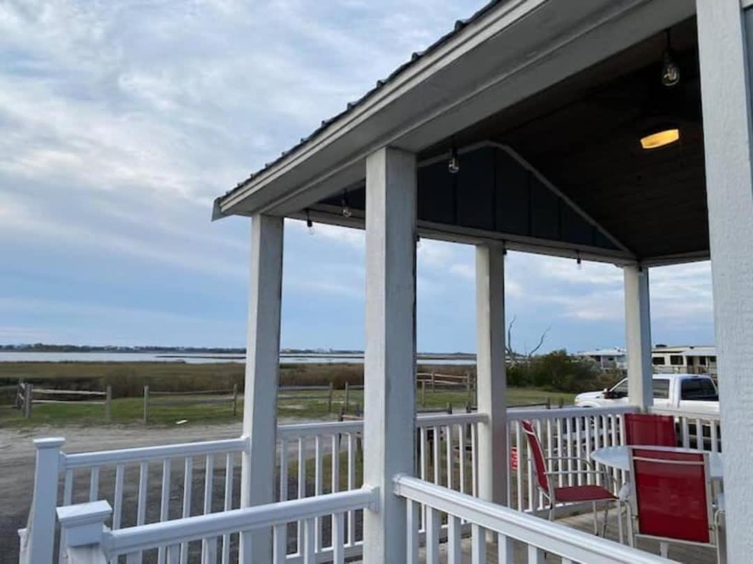 Surf City 2Br Park Home With Waterfront View And Parking 외부 사진