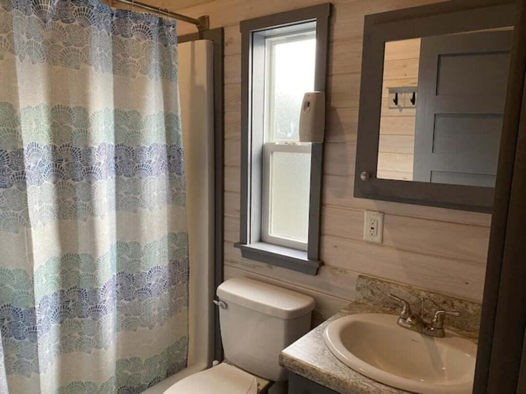 Surf City 2Br Park Home With Waterfront View And Parking 외부 사진