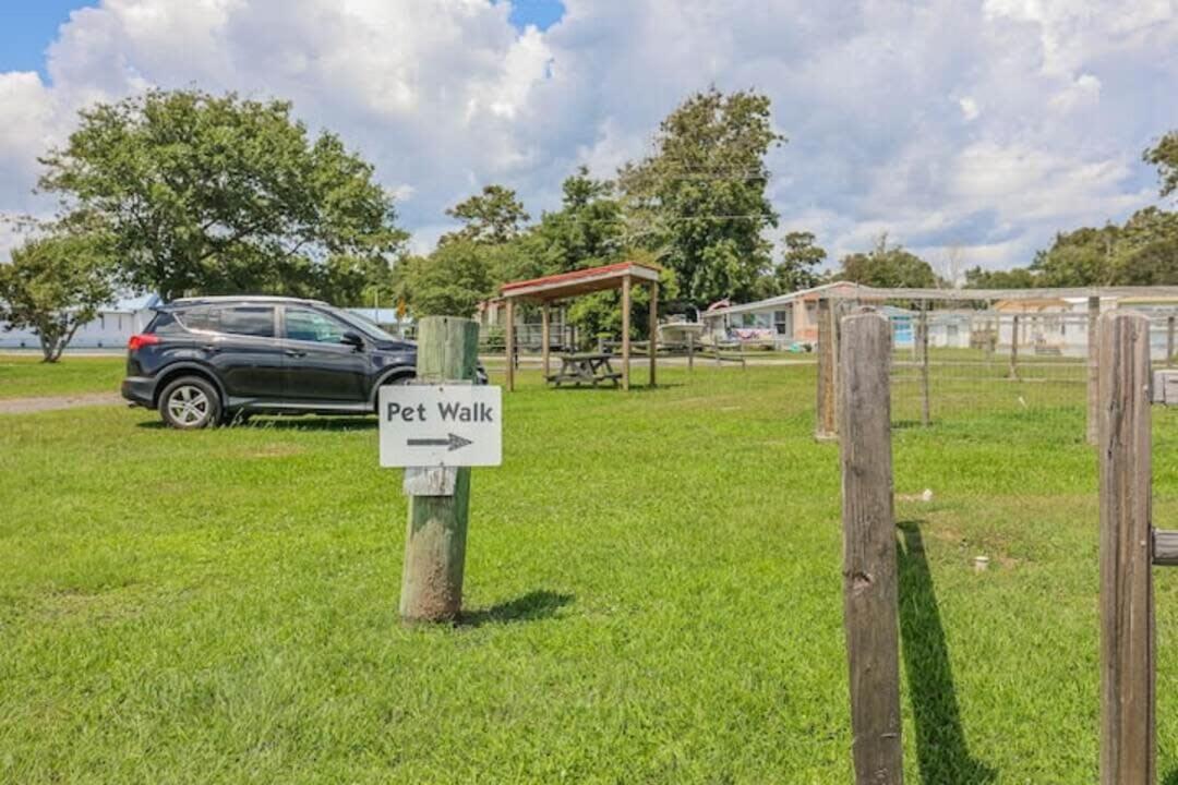Surf City 2Br Park Home With Waterfront View And Parking 외부 사진